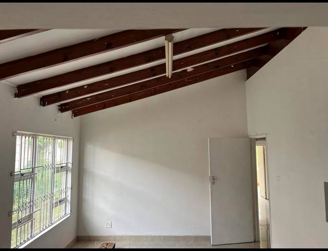 3 BEDROOM HOUSE FOR SALE IN SHALLCROSS